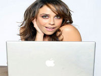 Q&A with Shira Lazar, Host and Producer of What's Trending Blog Q&A with Shira Lazar, Host and Producer of What's Trending Blog