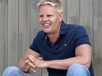 Abercrombie CEO's Face Draws Anger