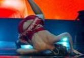 Beyoncé Falls Down Stairs