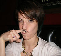 Fingerstache
