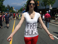 Free Hugs