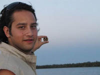 Can You Please Photoshop The Sun Between My Fingers?