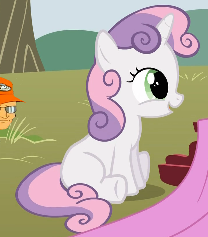 Sweetie_Belle_sitting_With_Dale_In_The_Background.png